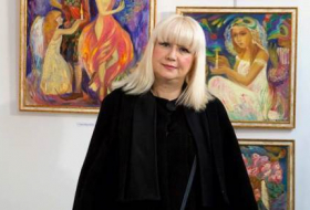 Выставка азербайджанской художницы в Париже прошла с аншлагом